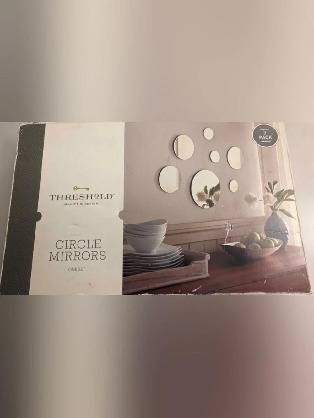 Threshold 7 Piece Circle Mirrors. New. Original Box: 7.6 cm, 15.2 cm, 22.8 cm